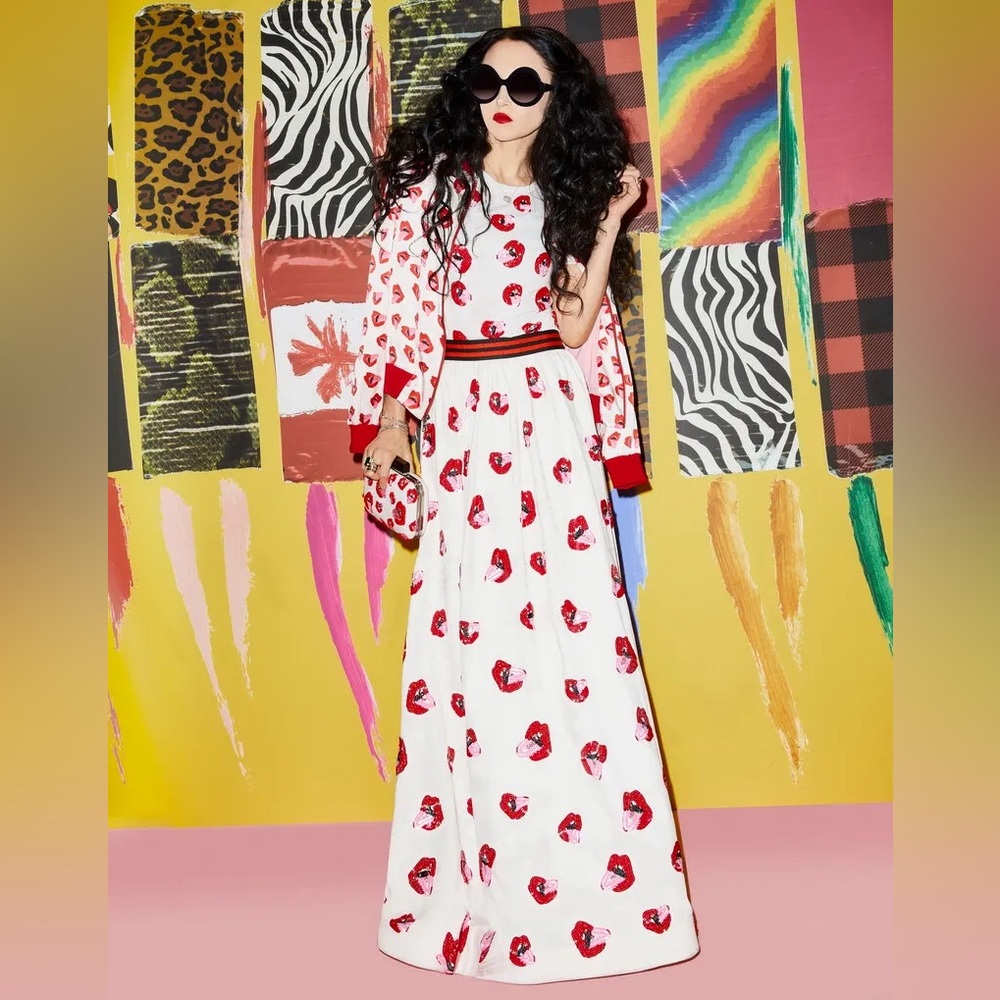 NWT Alice + Olivia X Donald Robertson Collection Embellished Lips T-shirt XS